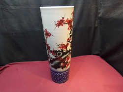 A Tall Chinese Vase Signed.
H.48 Cm.