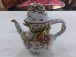 Porcelain flora jug with lid 