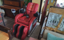Nakoto Massage Chair Complete with Stool.