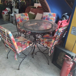  A Lovely Vintage  Outdoor 4x Chairs and Glazed Table. W.100 H.78 Cm.