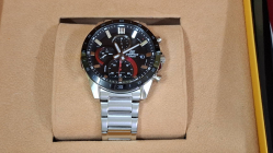 Original Casio Edifice with Nicely Wooden Box and Original Certificate paper.