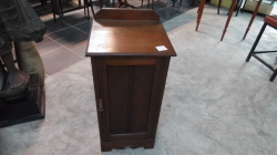 A Walnut Pot Cupboard. W.38 D.37 H.81 Cm.