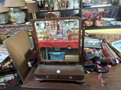 A Edwardian Dressing Mirror with 2 Drawers and Bevel Glass with Key.